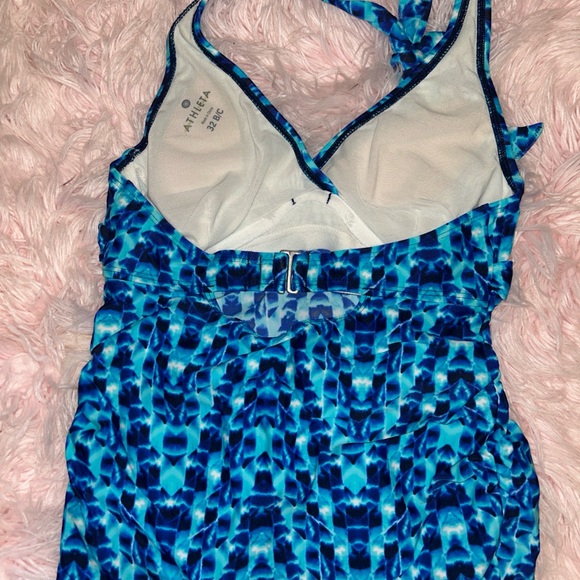 Athleta 213115 Blue Tie Dye Halter Underwire Swim Tara Tankini Top Sz 32 B/C - Picture 5 of 6